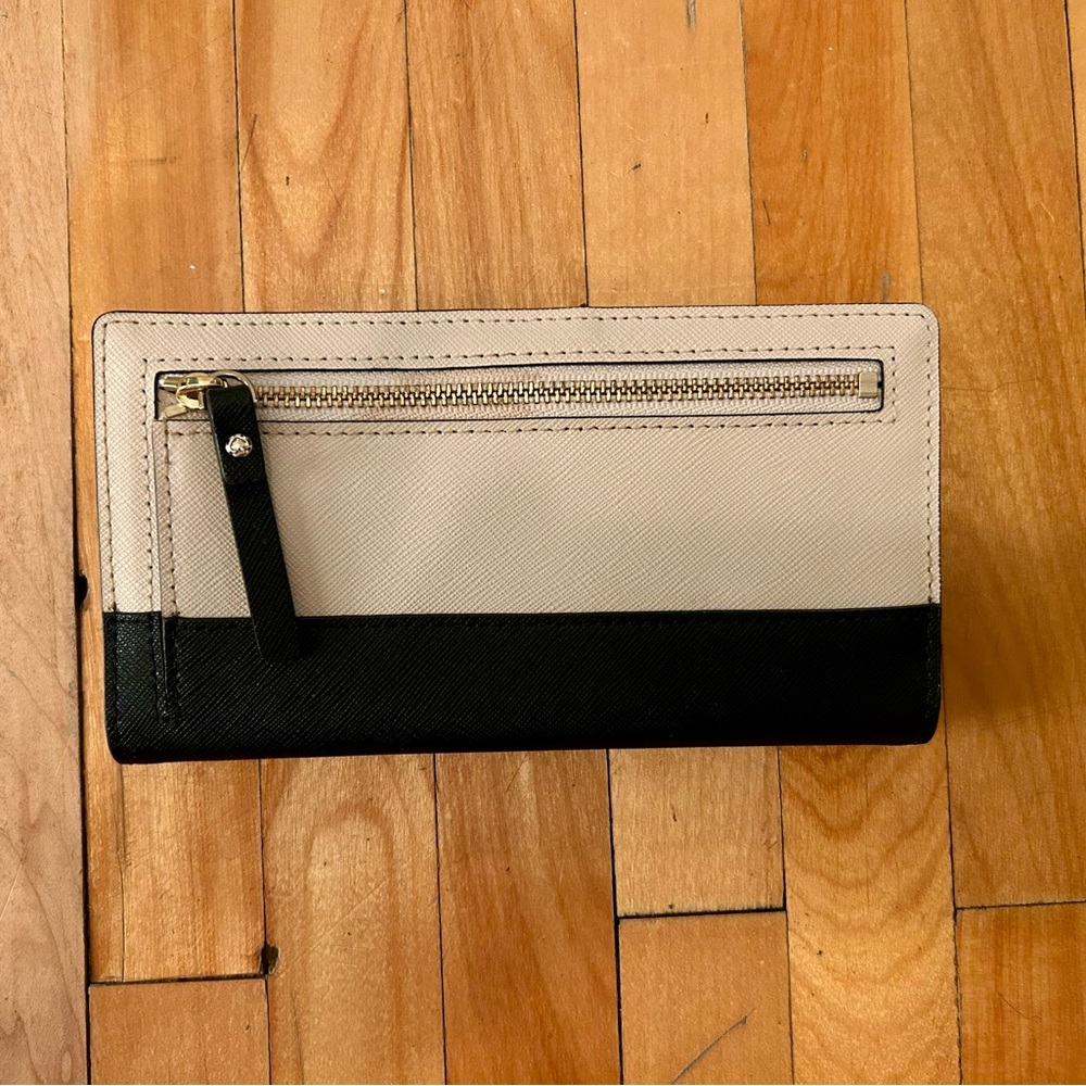 Kate Spade Black and Ecru Leather Card Wallet - Picture 2 of 6